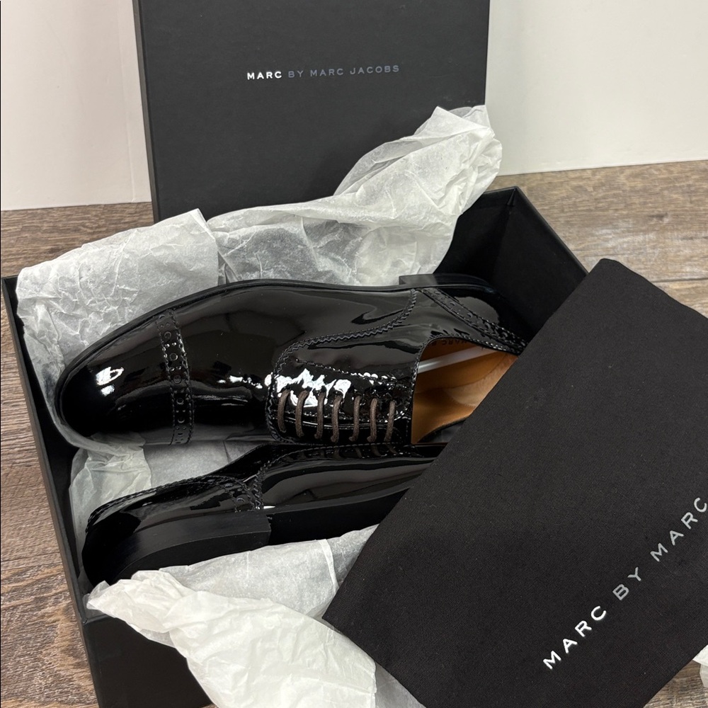 NEW Marc by Marc Jacobs Women’s Black Patent Leather Oxford Shoes (Size 8) - Picture 10 of 10